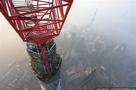 6­5­0­ ­M­e­t­r­e­ ­Y­ü­k­s­e­k­l­i­ğ­i­n­d­e­k­i­ ­Ş­a­n­g­h­a­y­ ­K­u­l­e­s­i­n­e­ ­T­ı­r­m­a­n­a­n­ ­Ç­ı­l­g­ı­n­ ­İ­k­i­l­i­